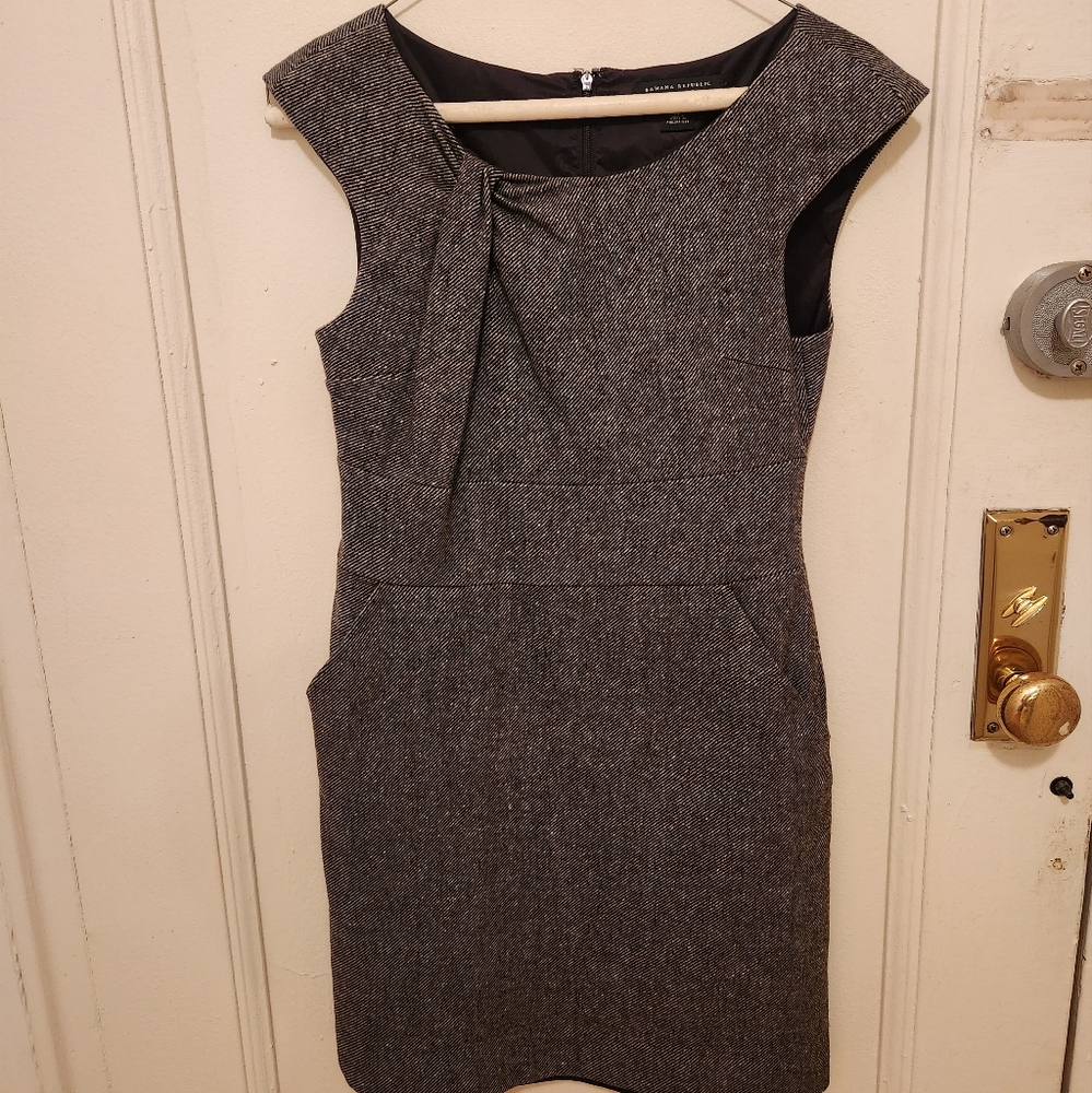 Banana Republic wool work dress with pockets 2P